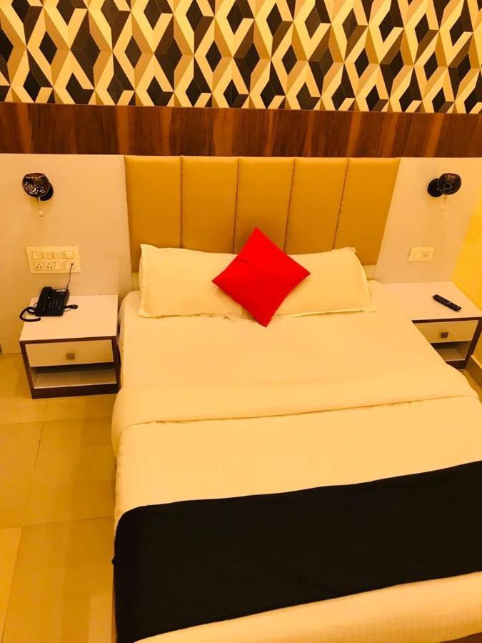 Hotel Keerthana Puttur Puttur  Buitenkant foto