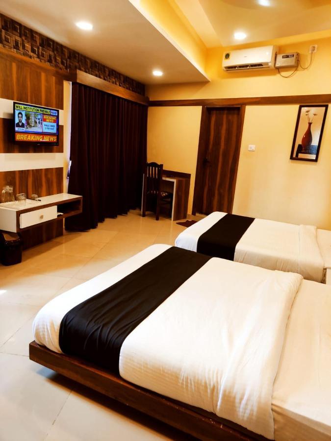 Hotel Keerthana Puttur Puttur  Buitenkant foto